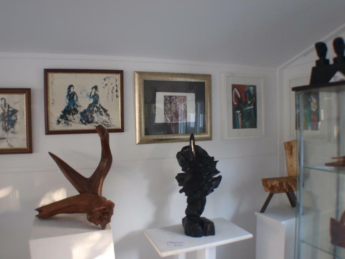 Lakefield Gallery Кил Экстерьер фото
